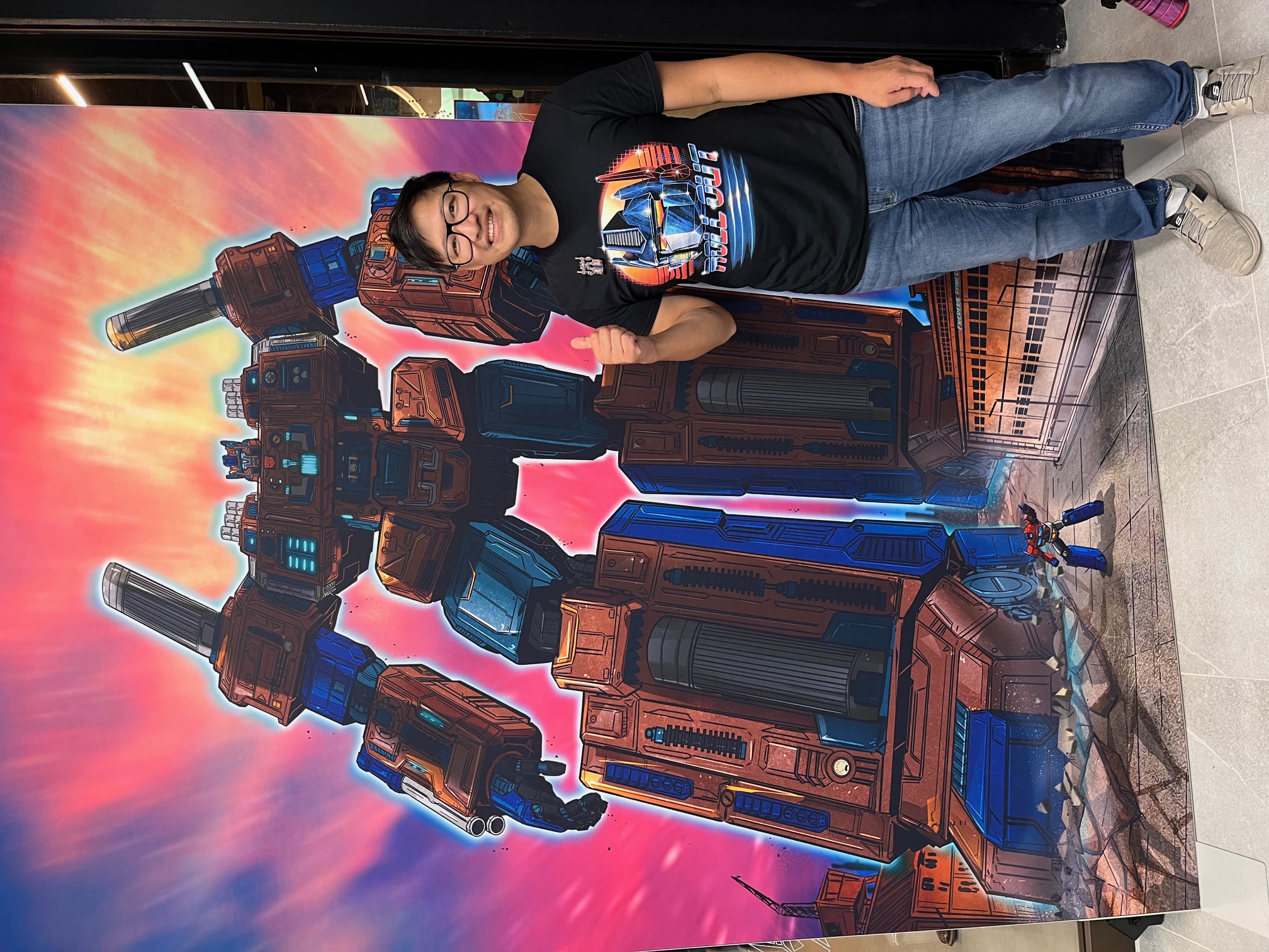 Frédéric posing with Powerplex at the Transformers Battersea store!